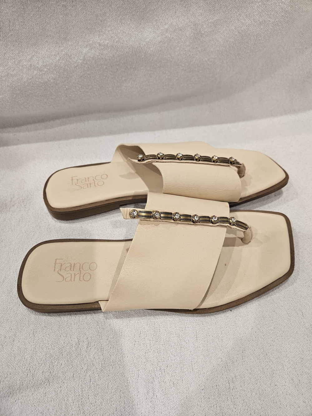 Franco Sarto Megs size 8.5 Leather Slip On Flat Rhinestone Sandals * - Picture 2 of 5